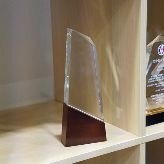 #KSRG01 - Peak Sierra Glass with Walnut Base