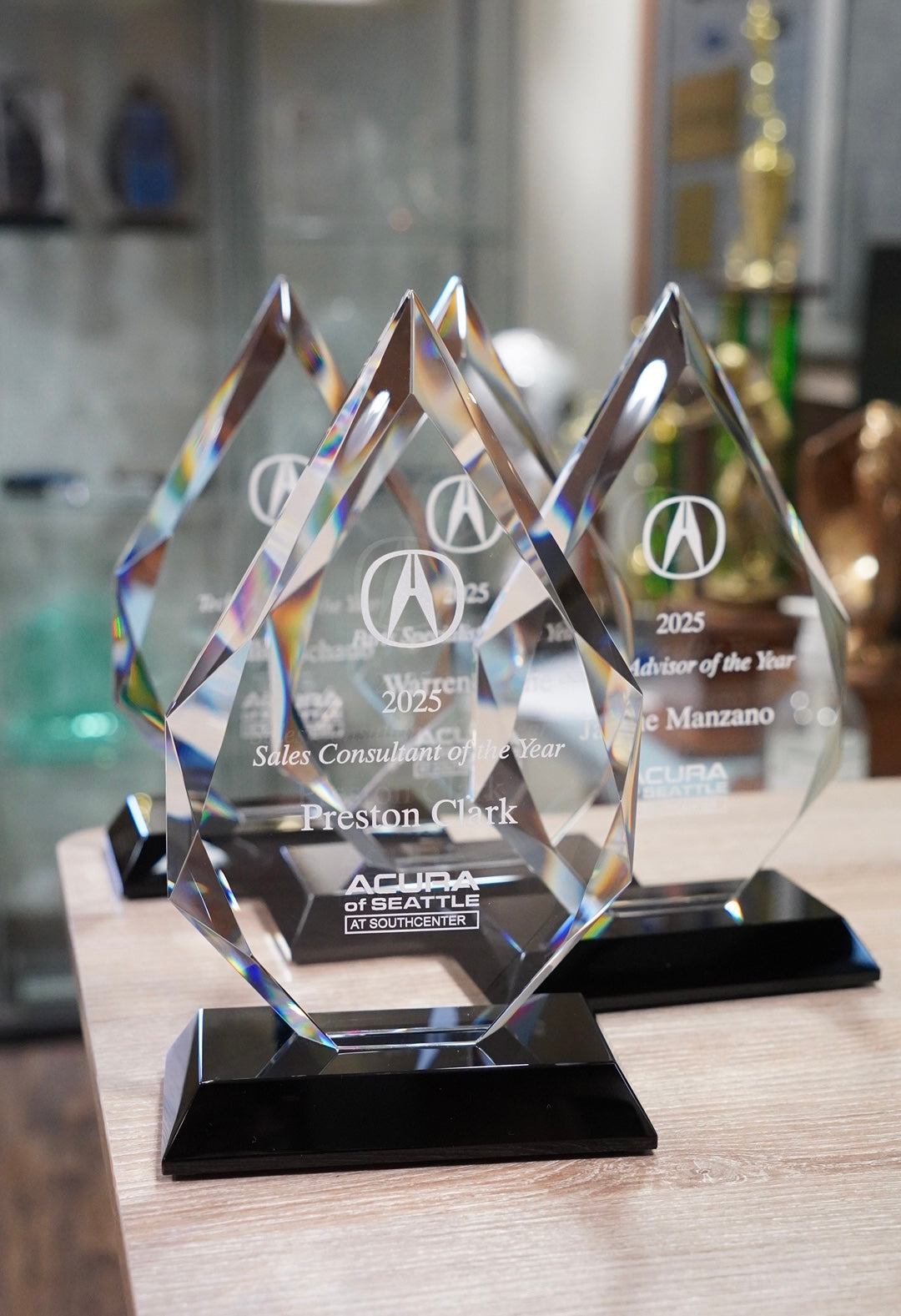 #KCRY005M - 9" Diamond Crystal on Black Pedestal Base