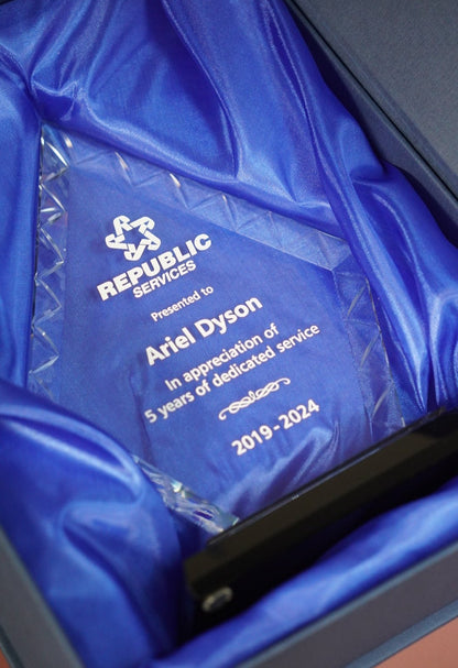 #JACG13BU - 9" Diamond Accent Glass on Blue & Black Base